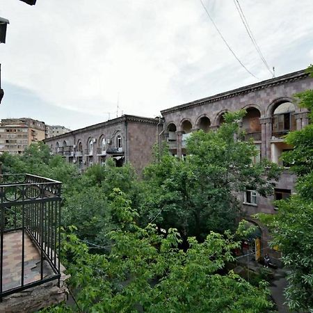 The Best Apartments In The Center Yerevan Exterior photo