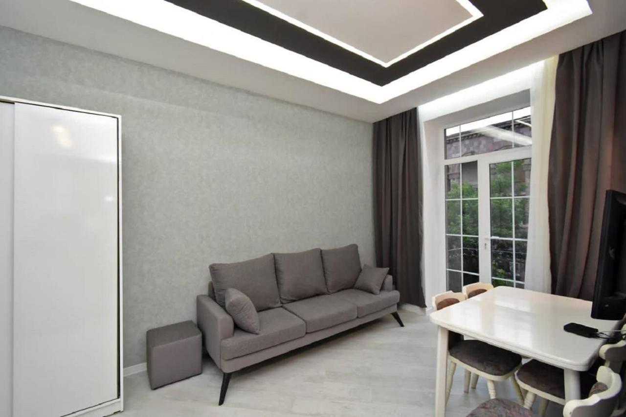 The Best Apartments In The Center Yerevan Exterior photo
